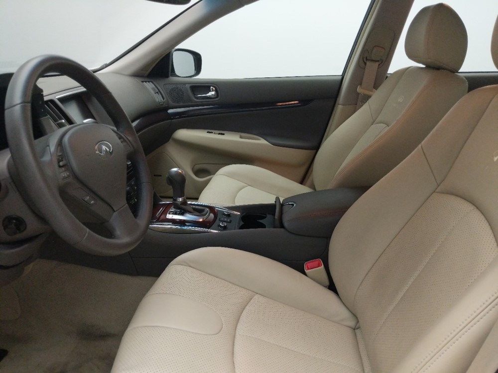 2011 INFINITI G37 - Driver Front Seat