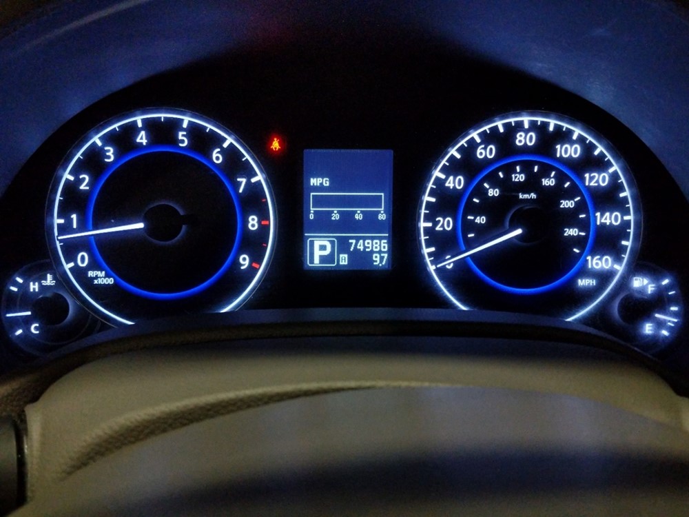 2011 INFINITI G37 - Odometer Close Up