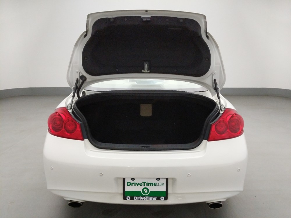 2011 INFINITI G37 - Trunk