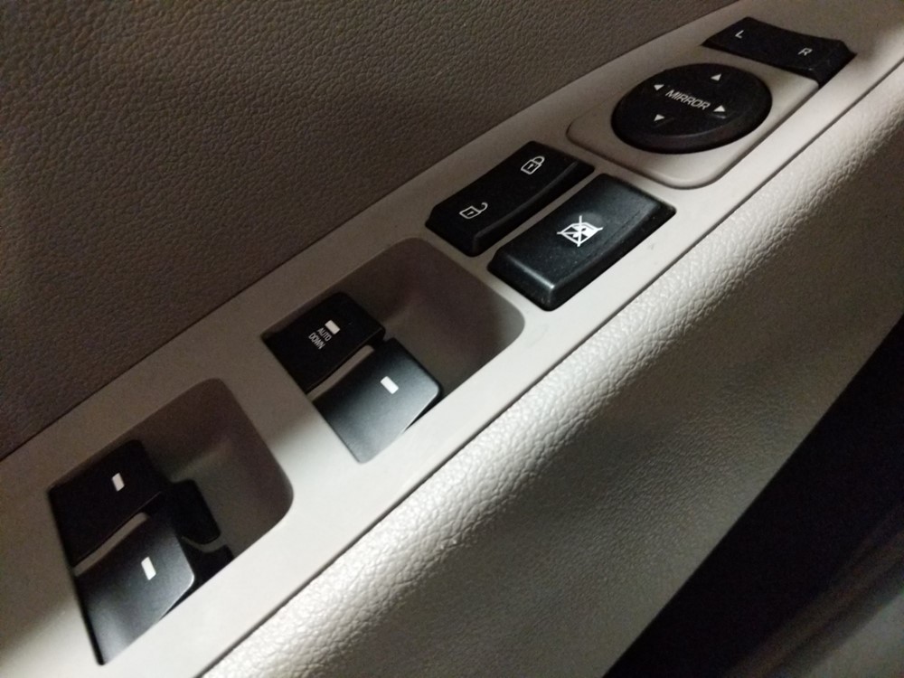 2017 Hyundai Elantra - Driver Power Windows/Lock Control