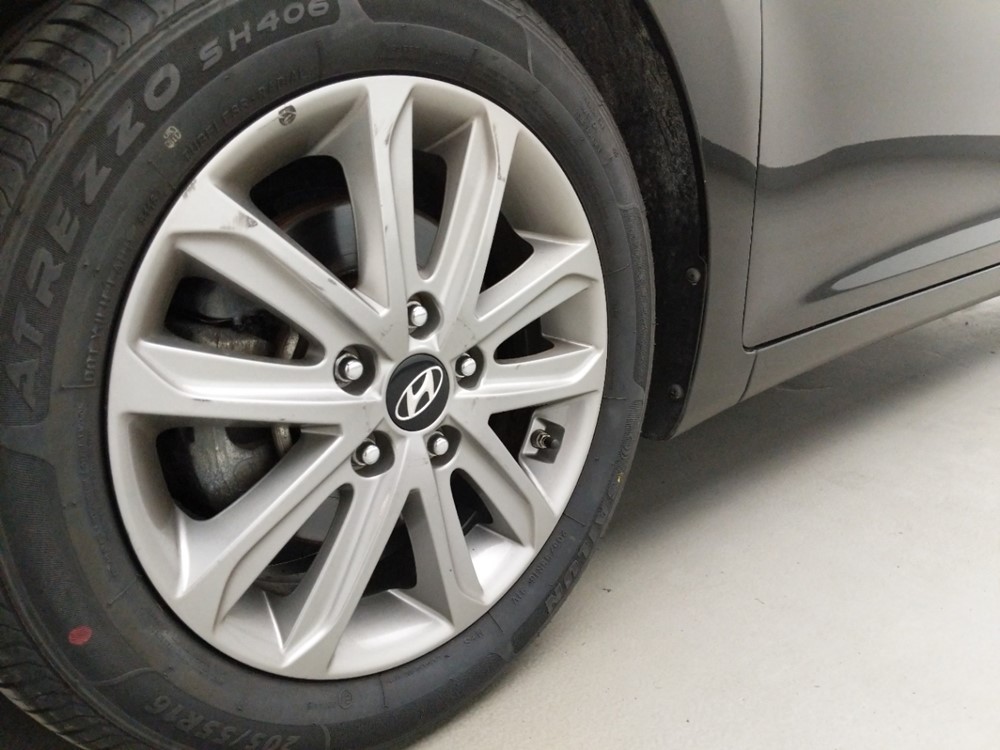 2015 Hyundai Elantra - Wheel