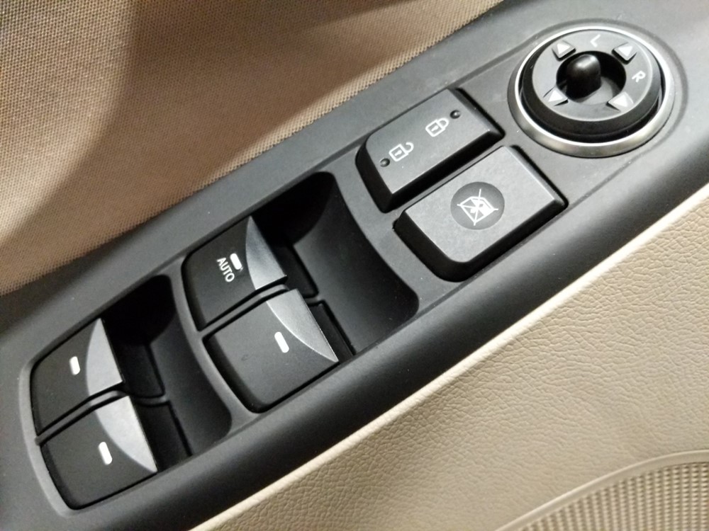 2015 Hyundai Elantra - Driver Power Windows/Lock Control