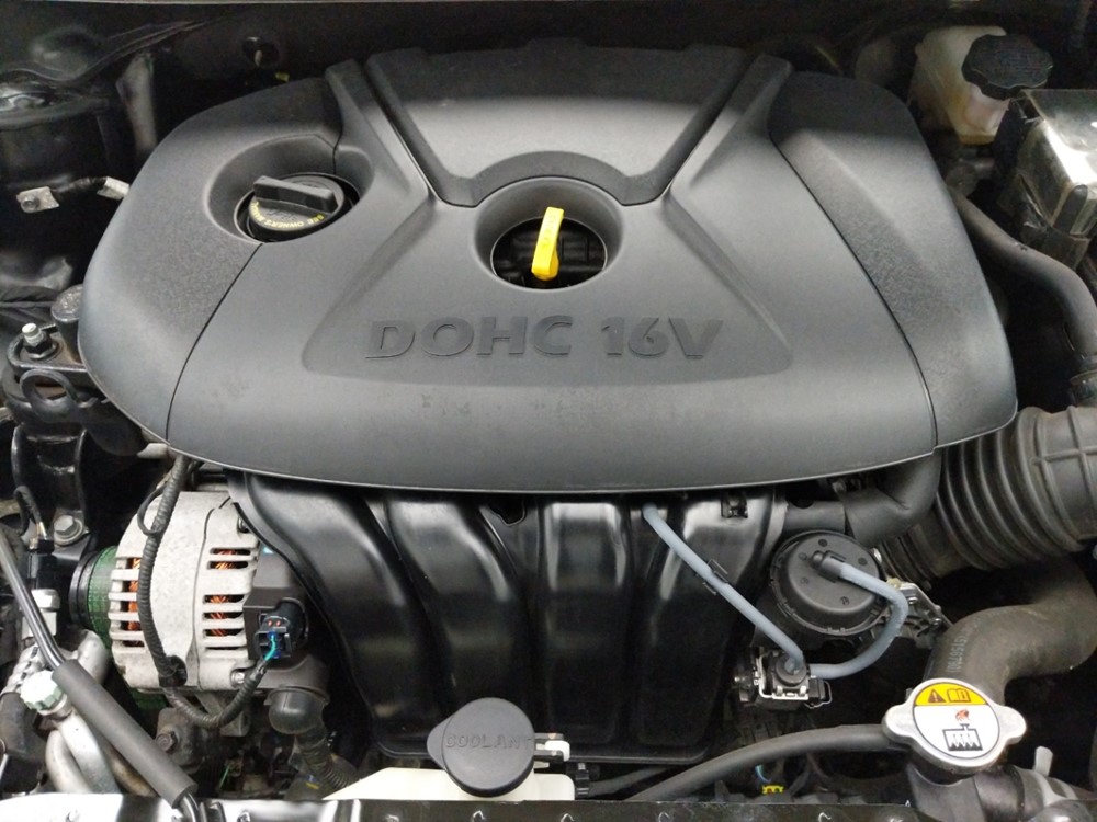 2015 Hyundai Elantra - Engine
