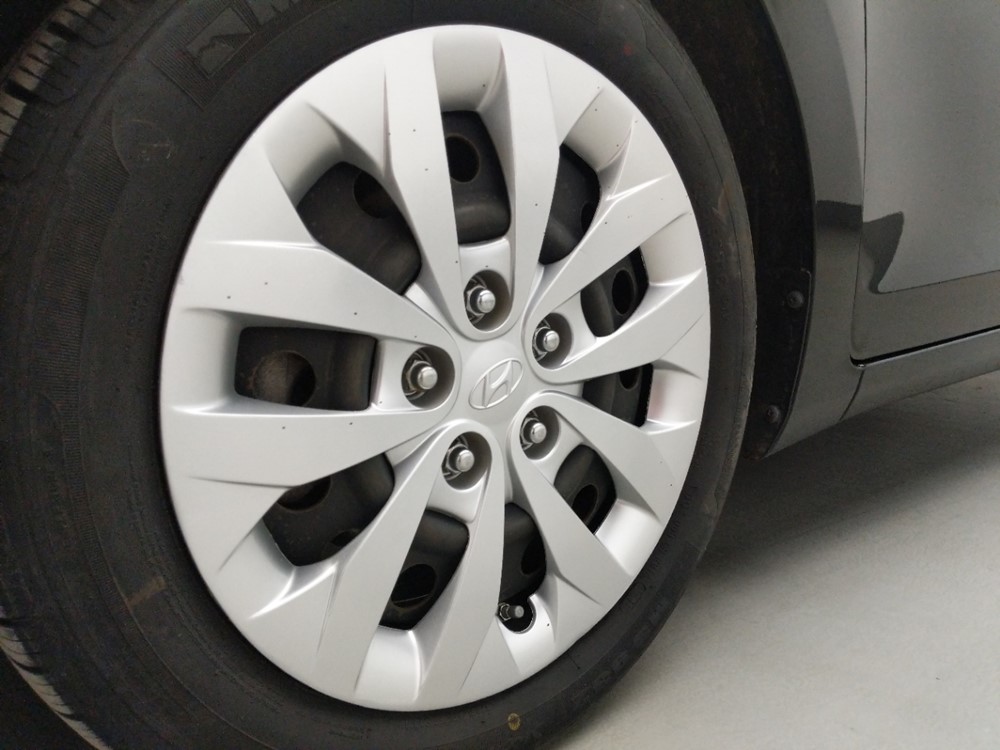 2016 Hyundai Elantra - Wheel