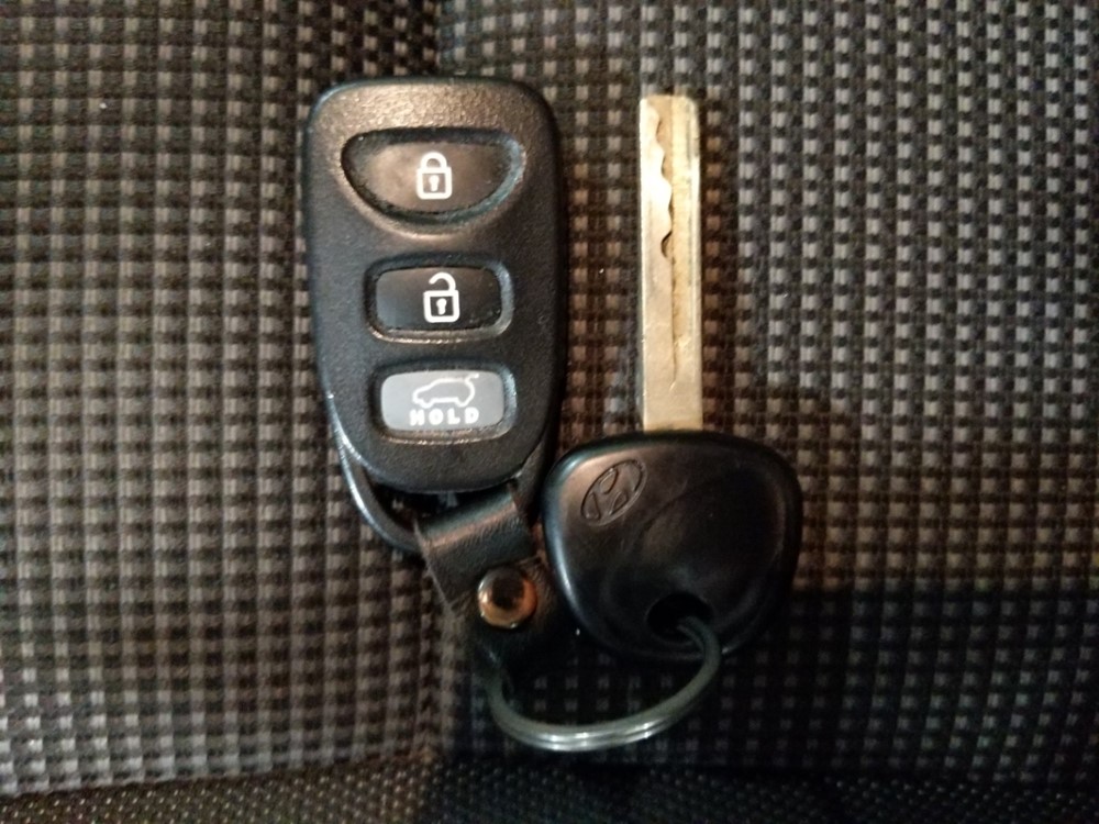 2016 Hyundai Elantra - Keys