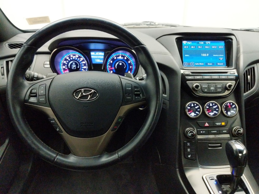 2013 Hyundai Genesis - Driver Dash