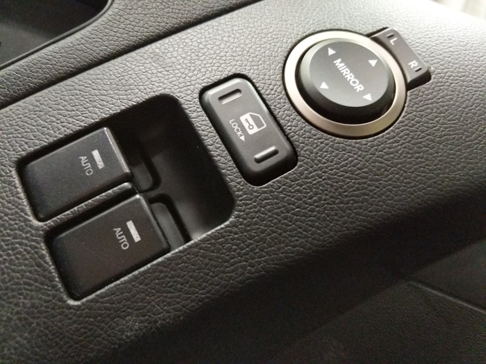 2013 Hyundai Genesis - Driver Power Windows/Lock Control