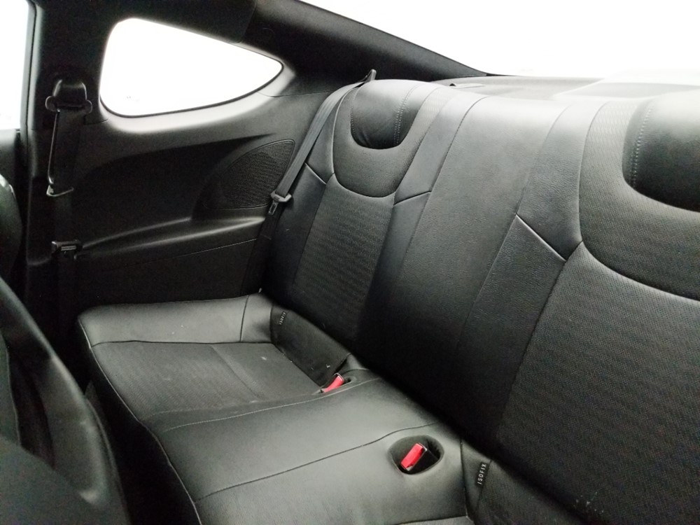 2013 Hyundai Genesis - Driver Rear Seat
