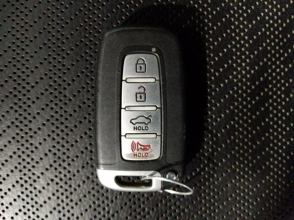 2013 Hyundai Genesis - Keys