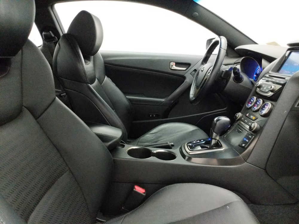 2013 Hyundai Genesis - Passenger Front Seat