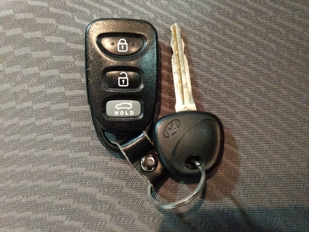 2016 Hyundai Elantra - Keys