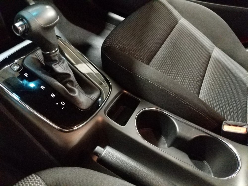 2017 Kia Forte - Center Console/Cup Holders