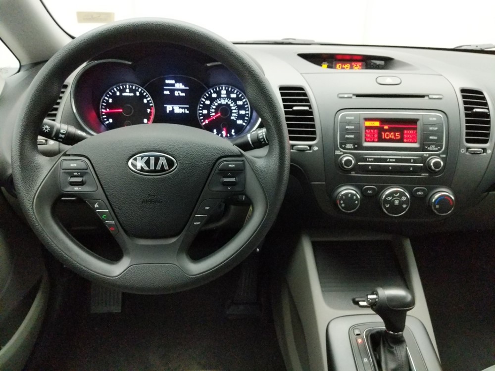 2016 Kia Forte - Driver Dash