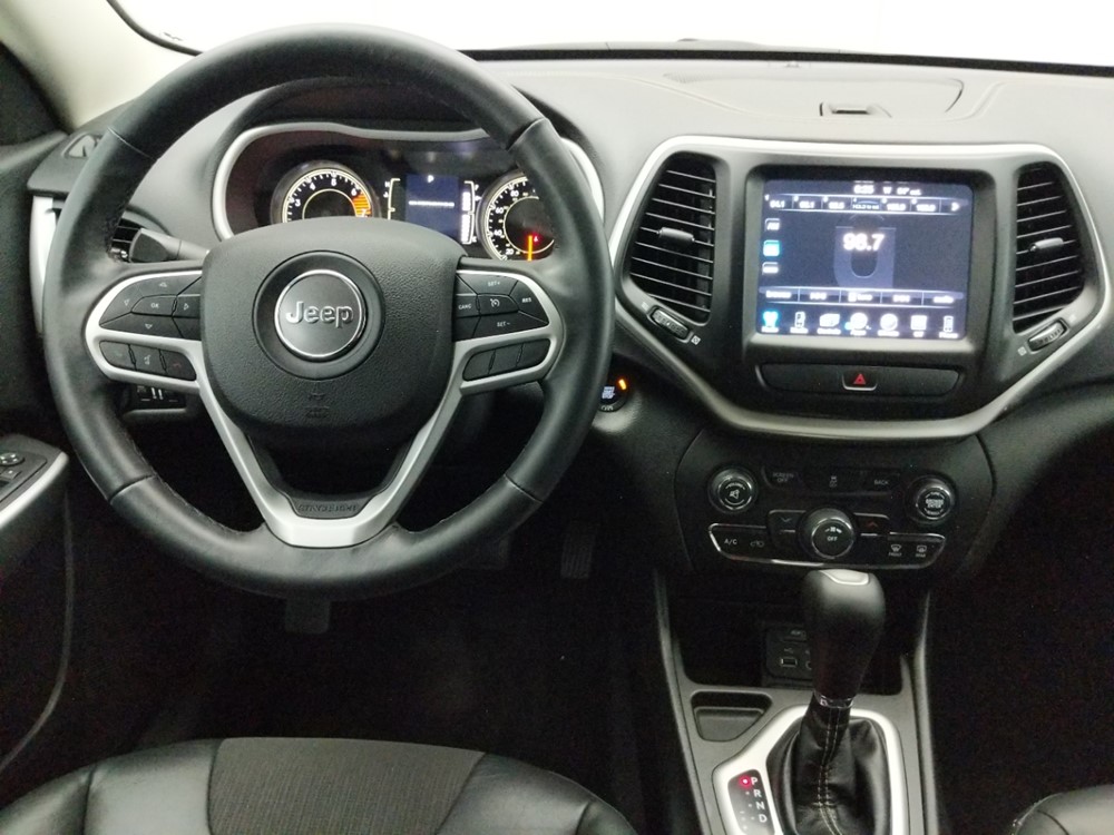 2018 Jeep Cherokee - Driver Dash