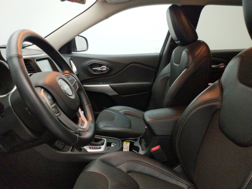 2018 Jeep Cherokee - Driver Front Seat
