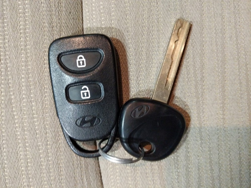 2017 Hyundai Accent - Keys
