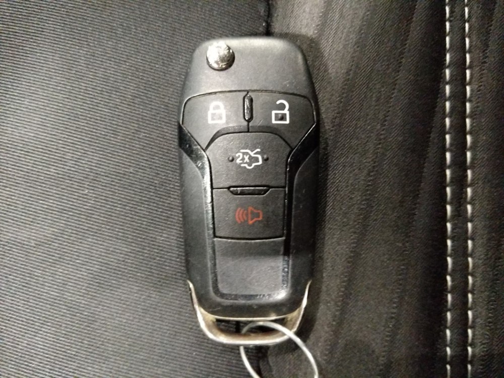 2016 Ford Fusion - Keys