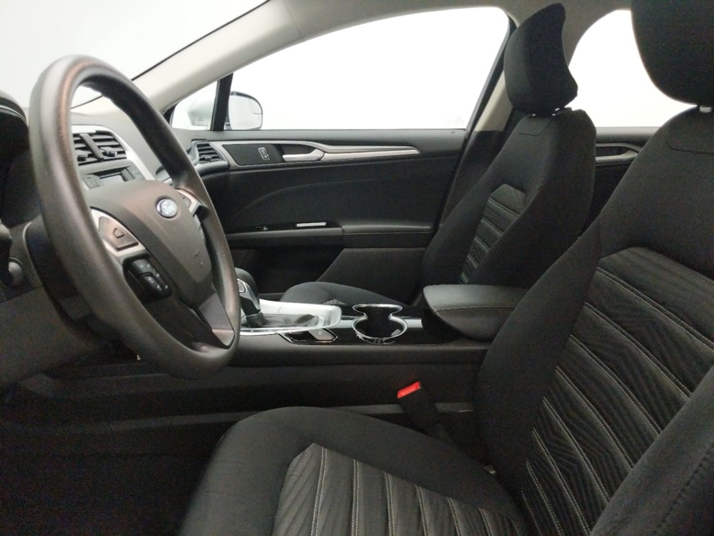 2016 Ford Fusion - Driver Front Seat