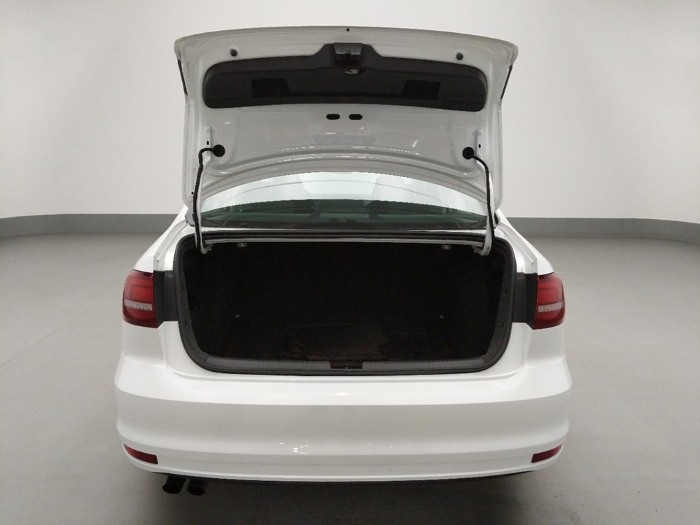 2016 Volkswagen Jetta - Trunk