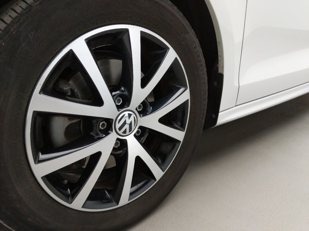 2016 Volkswagen Jetta - Wheel