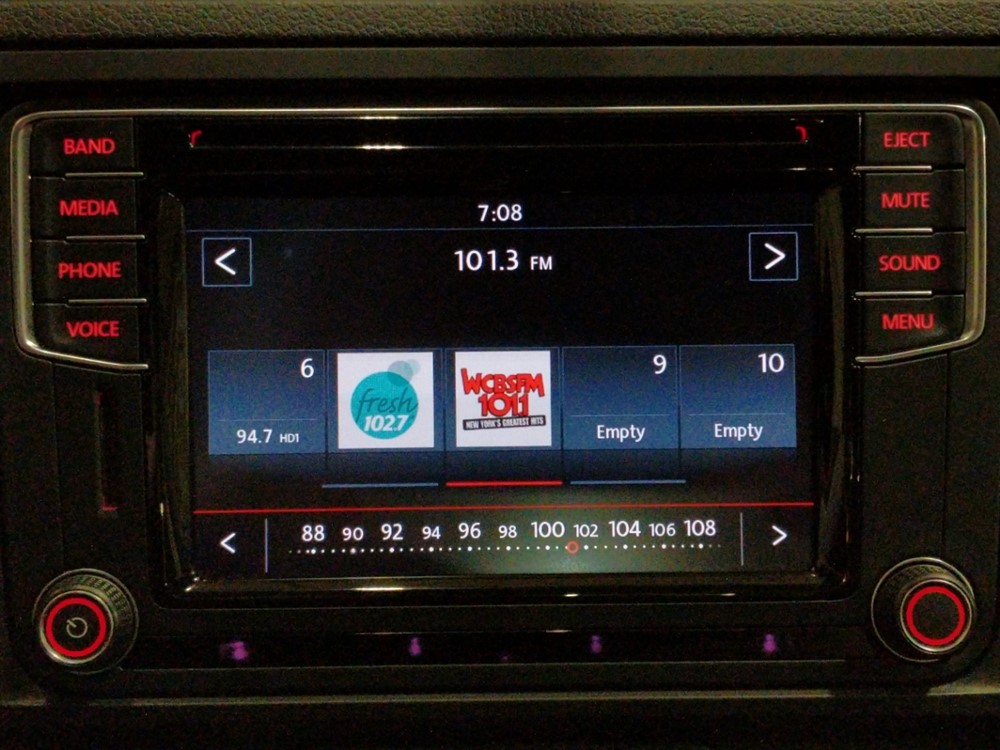 2016 Volkswagen Jetta - Stereo Package