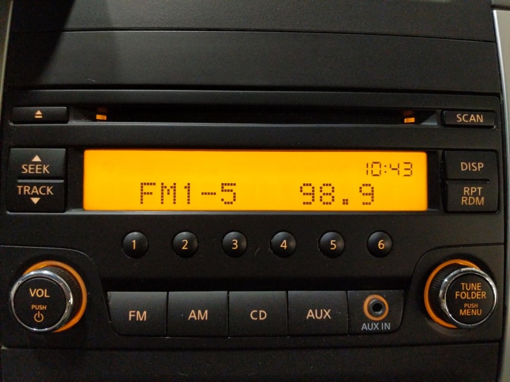 2015 Nissan Frontier - Stereo Package