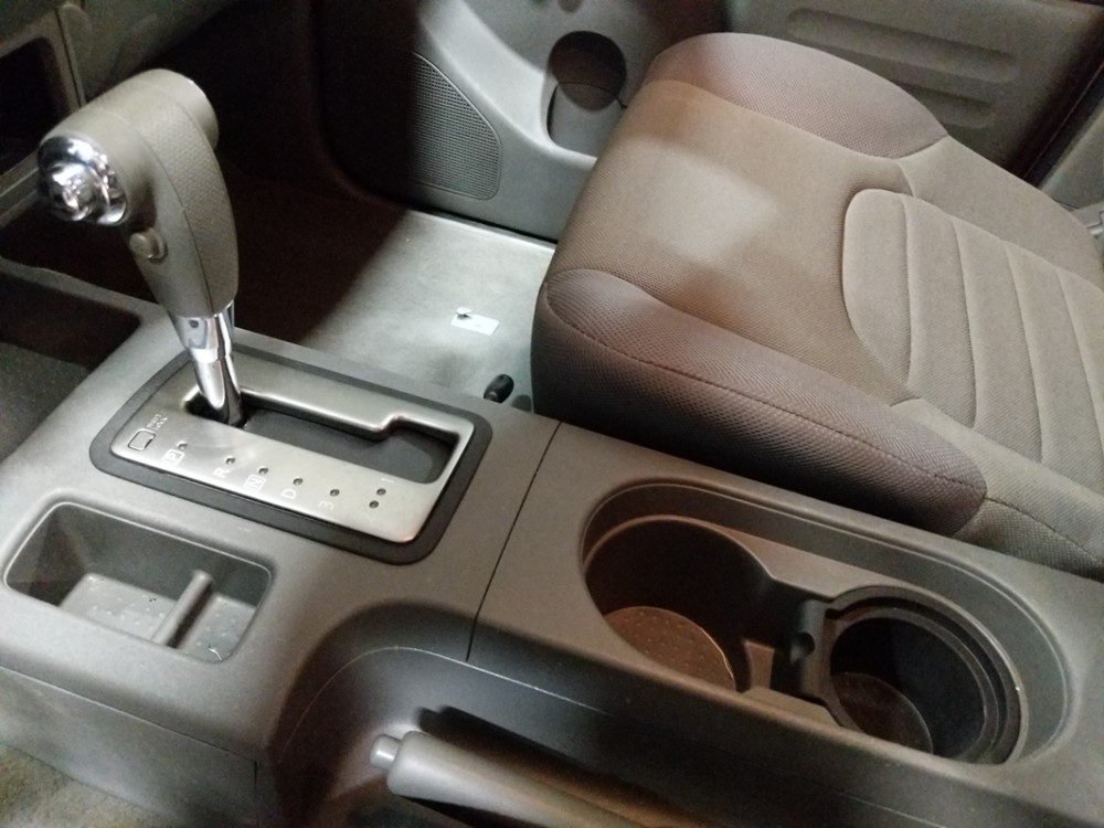 2015 Nissan Frontier - Center Console/Cup Holders