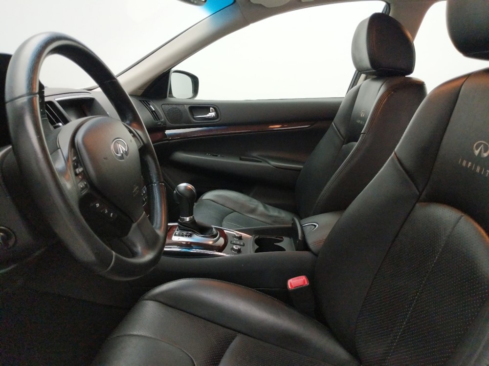2010 INFINITI G37 - Driver Front Seat