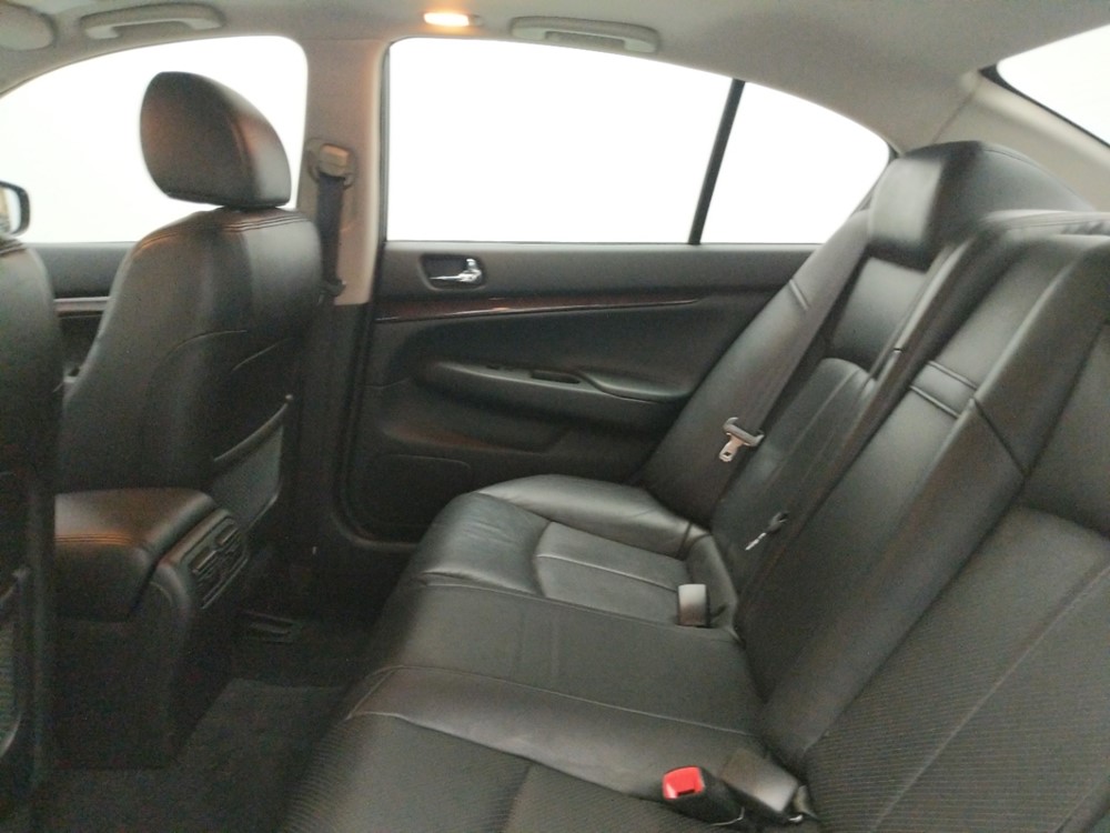 2010 INFINITI G37 - Driver Rear Seat