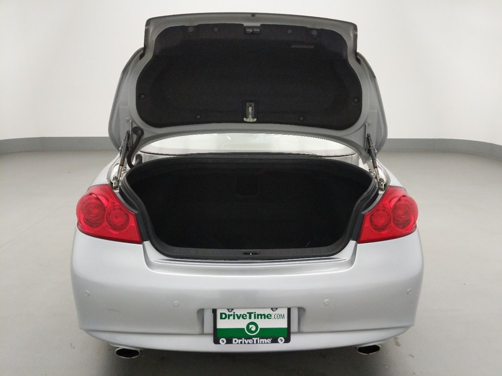 2010 INFINITI G37 - Trunk