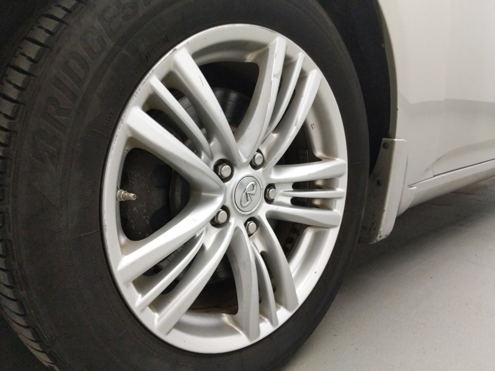 2010 INFINITI G37 - Wheel