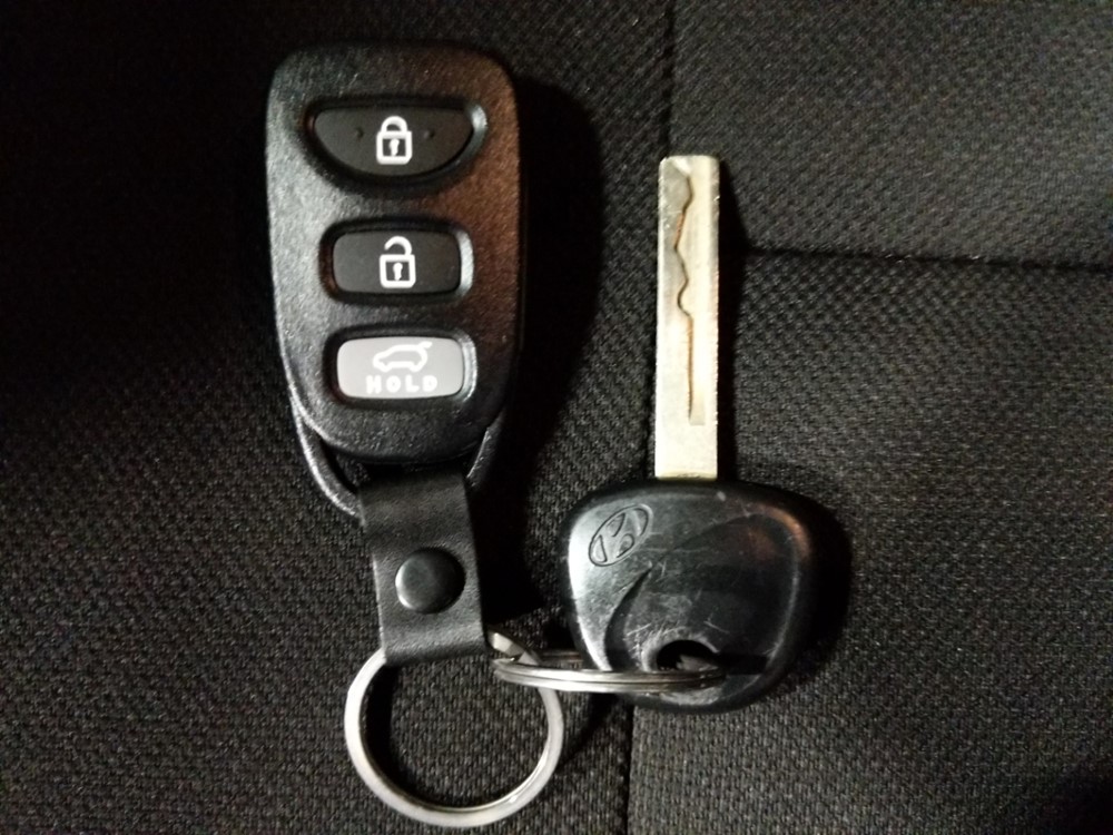 2017 Hyundai Veloster - Keys