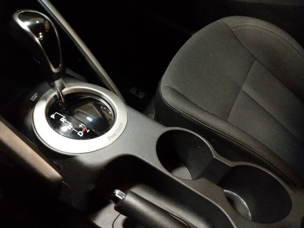 2017 Hyundai Veloster - Center Console/Cup Holders
