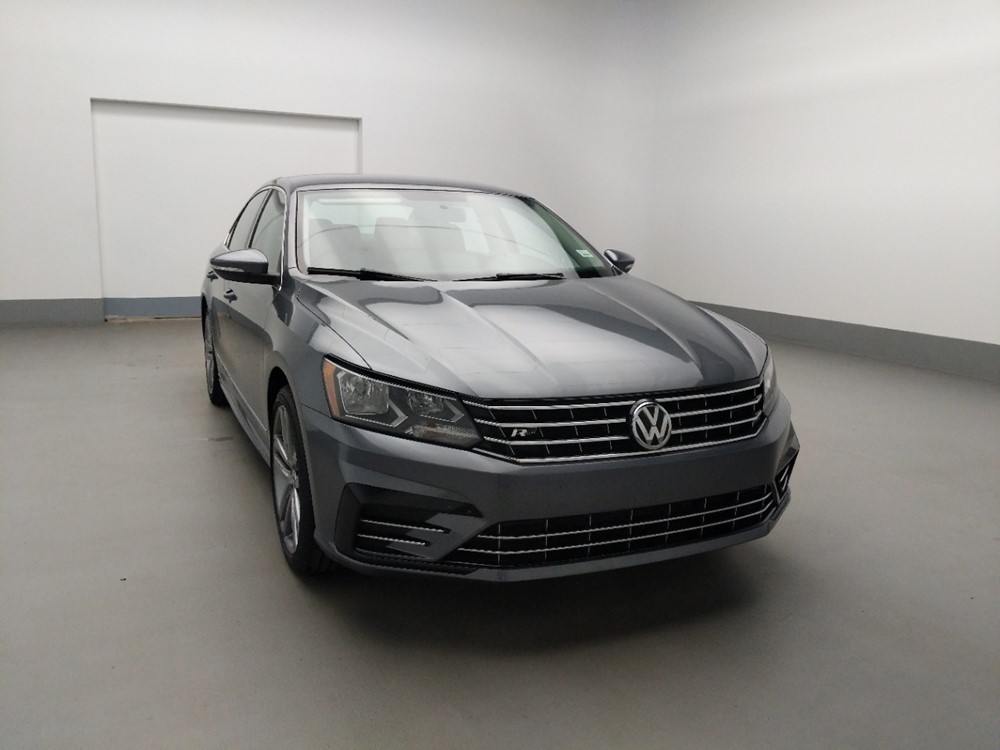2016 Volkswagen Passat - Passenger Front Hood