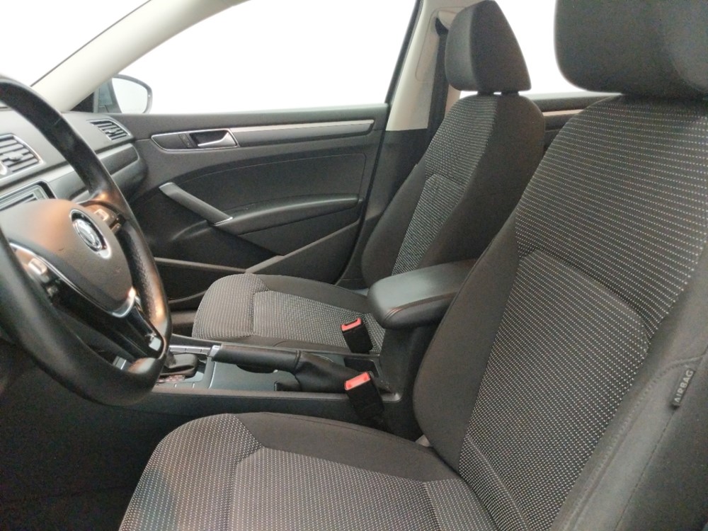 2016 Volkswagen Passat - Driver Front Seat