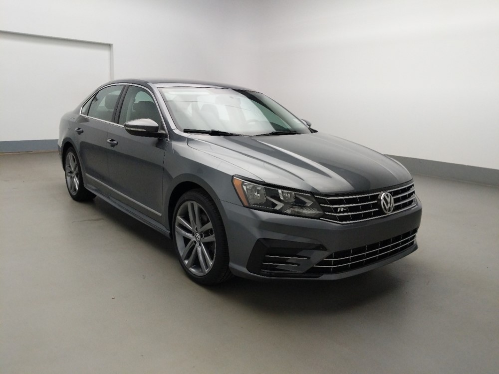 2016 Volkswagen Passat - Passenger Front Bumper