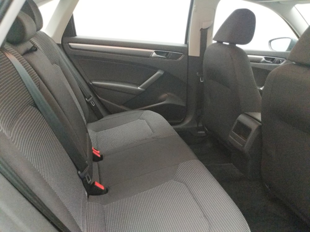 2016 Volkswagen Passat - Passenger Rear Seat