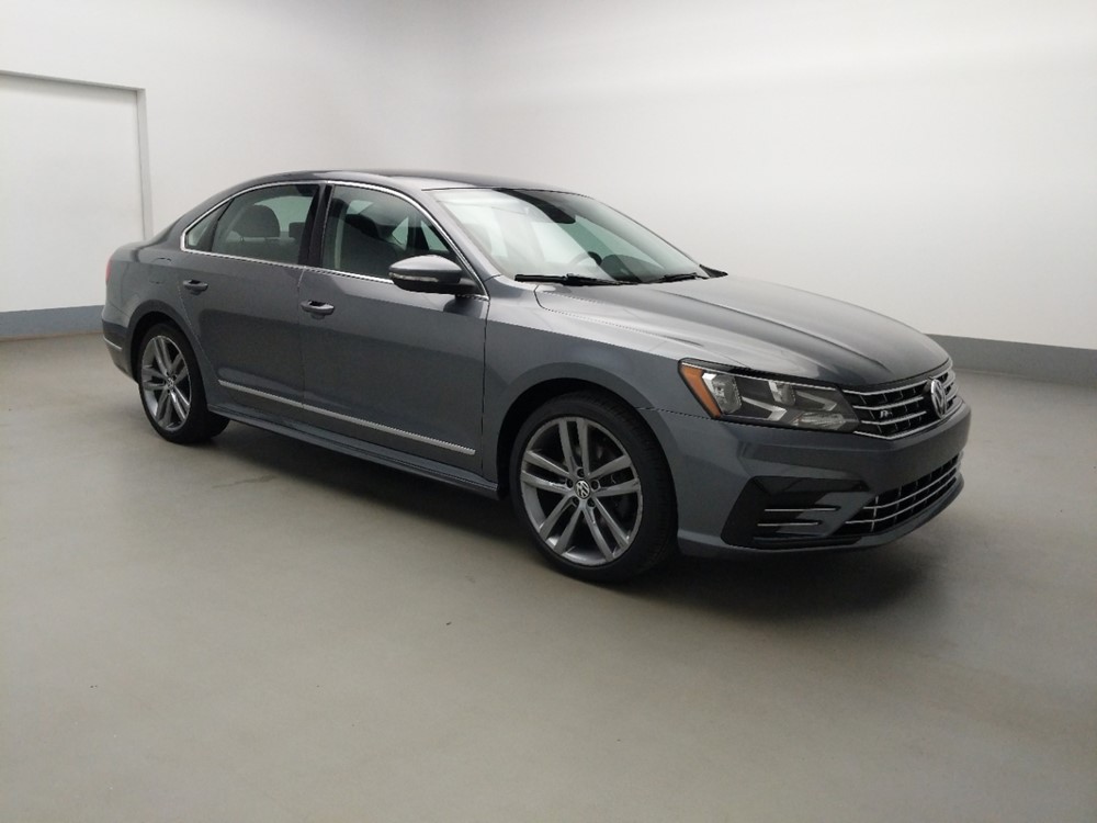 2016 Volkswagen Passat - Passenger Front Side
