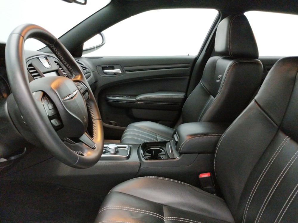 2015 Chrysler 300 - Driver Front Seat