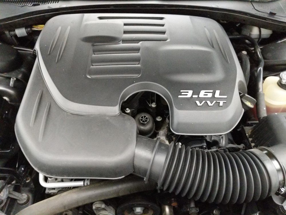 2015 Chrysler 300 - Engine