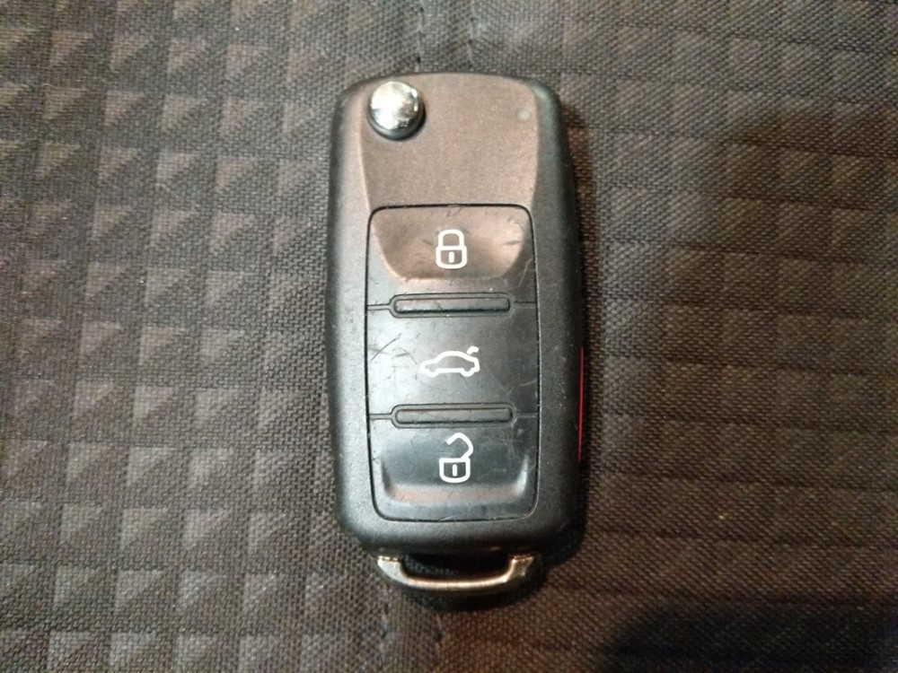 2016 Volkswagen Jetta - Keys