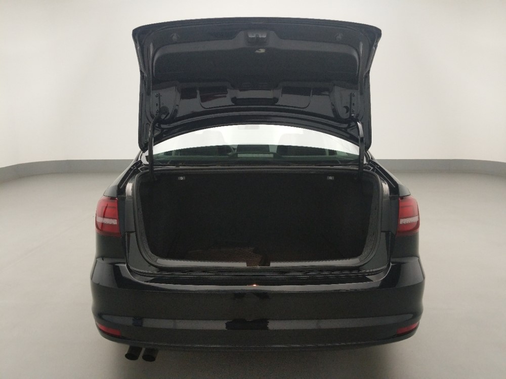 2016 Volkswagen Jetta - Trunk