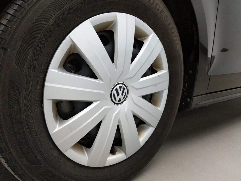 2016 Volkswagen Jetta - Wheel