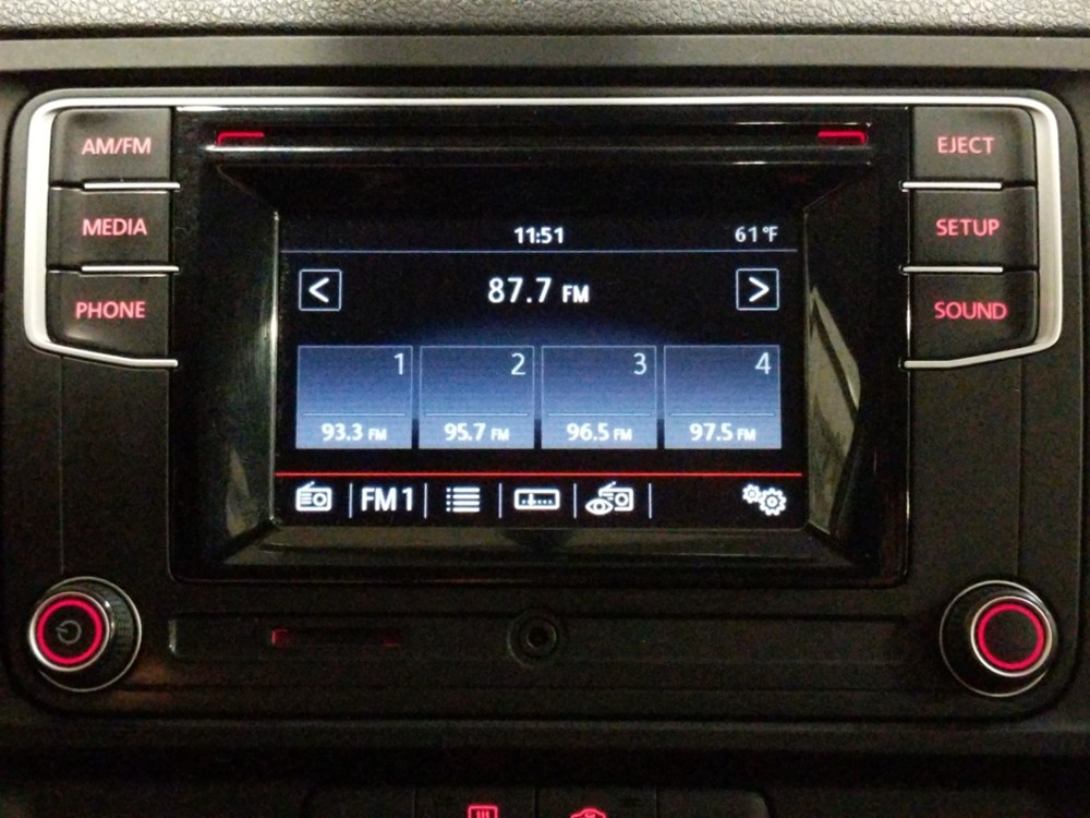 2016 Volkswagen Jetta - Stereo Package