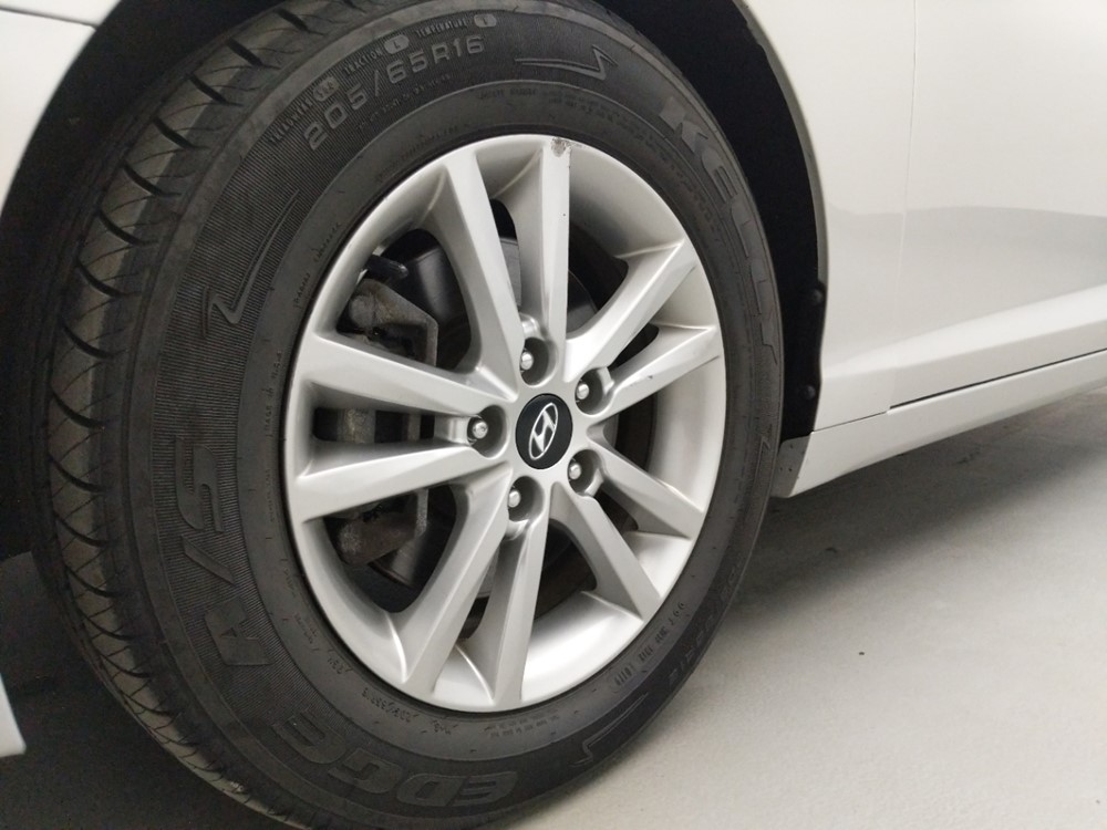2017 Hyundai Sonata - Wheel