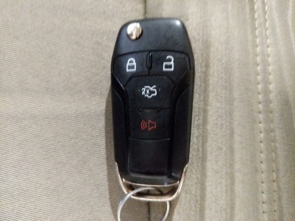 2016 Ford Fusion - Keys