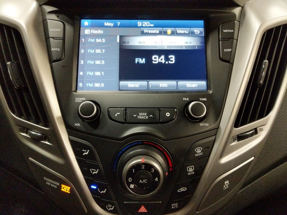 2017 Hyundai Veloster - Stereo Package