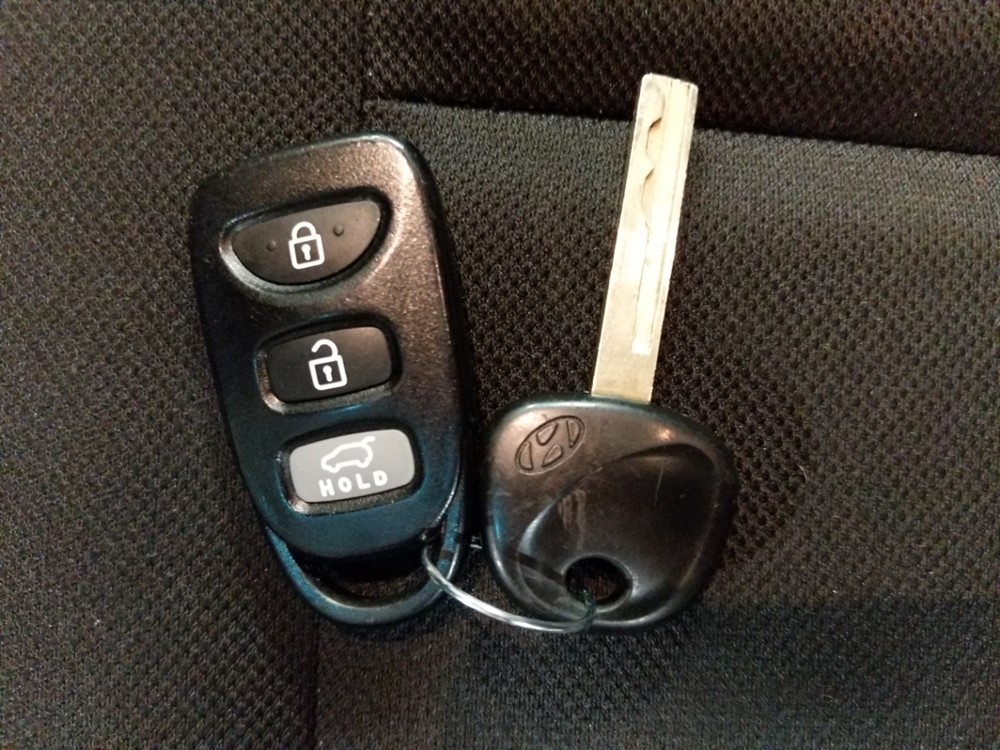 2017 Hyundai Veloster - Keys