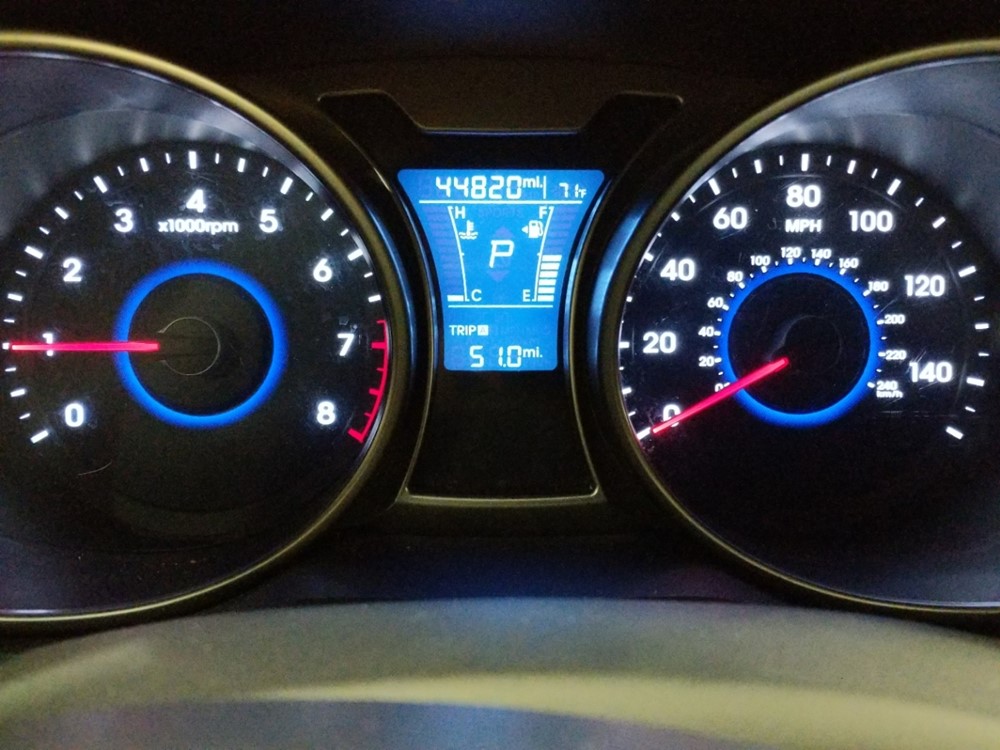 2017 Hyundai Veloster - Odometer Close Up