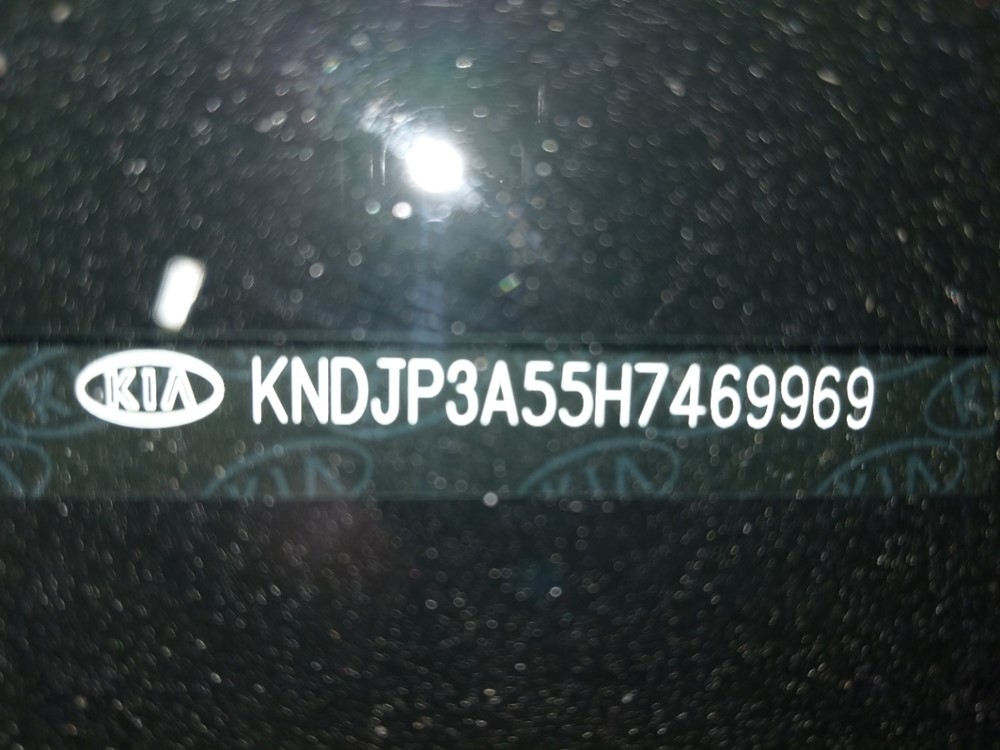 2017 Kia Soul - VIN Plate